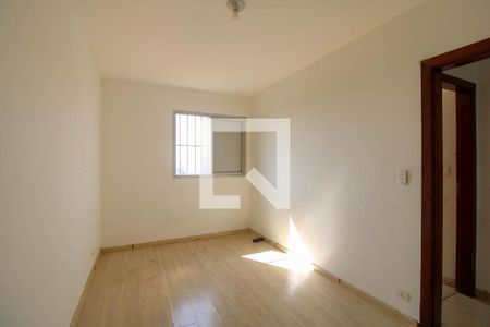 Quarto  de apartamento para alugar com 2 quartos, 70m² em Chácara Agrindus, Taboão da Serra