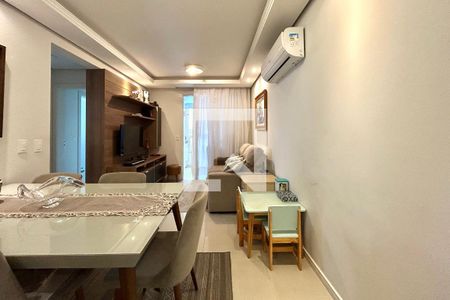 Sala de apartamento para alugar com 2 quartos, 66m² em Estreito, Florianópolis
