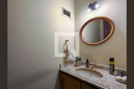 Lavabo de apartamento para alugar com 4 quartos, 167m² em Tijuca, Rio de Janeiro