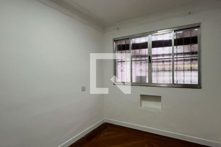 Quarto 1 de casa para alugar com 6 quartos, 300m² em Vila Matias, Santos