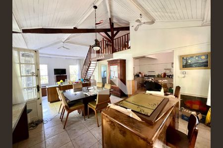 Sala 1 de casa para alugar com 4 quartos, 250m² em Braúnas, Belo Horizonte