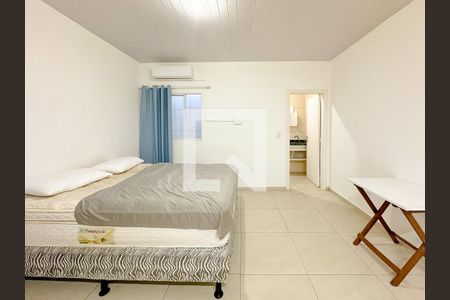 Quarto de kitnet/studio para alugar com 1 quarto, 25m² em Canasvieiras, Florianópolis