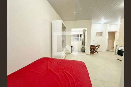 Sala/Quarto de kitnet/studio para alugar com 1 quarto, 25m² em Canasvieiras, Florianópolis