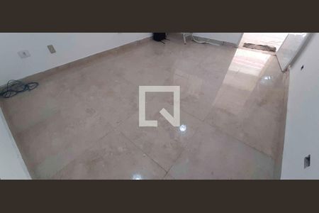 Casa à venda com 7 quartos, 195m² em Veloso, Osasco