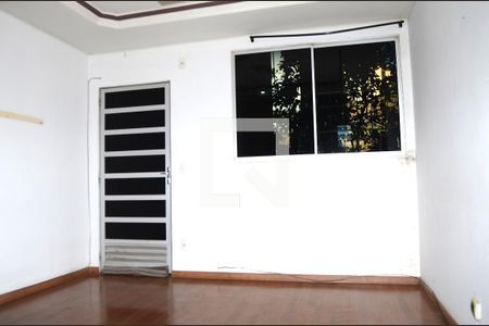 Sala de apartamento para alugar com 2 quartos, 44m² em Jardim Vitoria, Belo Horizonte