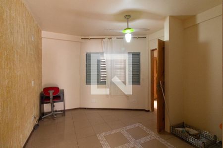 Quarto 1 de casa para alugar com 2 quartos, 120m² em Cidade São Francisco, São Paulo