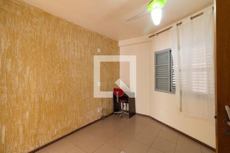 Quarto 1 de casa para alugar com 2 quartos, 120m² em Cidade São Francisco, São Paulo
