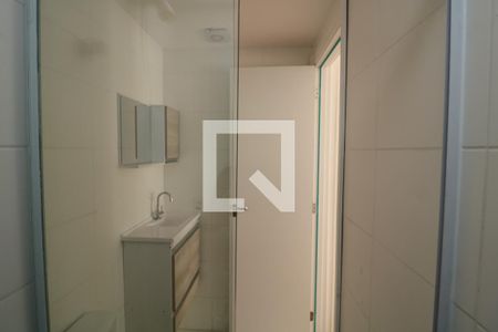 Banheiro de apartamento para alugar com 1 quarto, 26m² em Vila Ema, São Paulo
