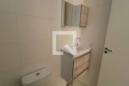 Banheiro de apartamento para alugar com 1 quarto, 26m² em Vila Ema, São Paulo