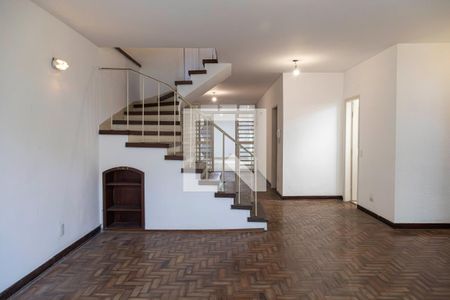 Sala de casa para alugar com 3 quartos, 200m² em Jardim Santo Amaro, São Paulo