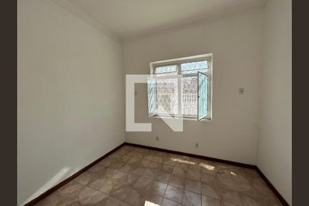 Quarto 1 de casa para alugar com 4 quartos, 194m² em Vila Valqueire, Rio de Janeiro