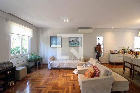 Sala superior de casa à venda com 4 quartos, 252m² em Morumbi, São Paulo