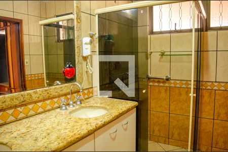 Casa para alugar com 6 quartos, 457m² em Setor Urias Magalhães, Goiânia