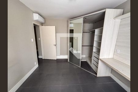Suíte de apartamento para alugar com 1 quarto, 42m² em São João, Porto Alegre