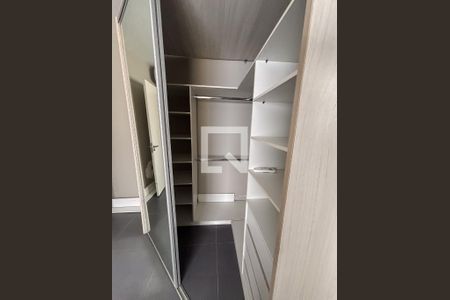 Suíte de apartamento para alugar com 1 quarto, 42m² em São João, Porto Alegre