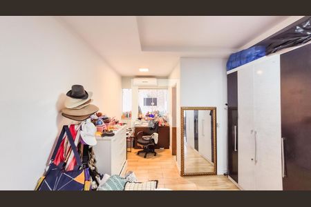 Quarto 1 Suíte  de casa à venda com 5 quartos, 330m² em Vila da Penha, Rio de Janeiro