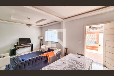 Sala de casa à venda com 5 quartos, 330m² em Vila da Penha, Rio de Janeiro