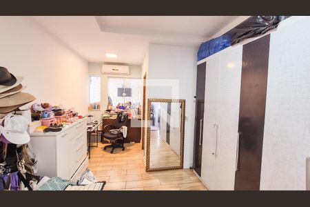 Quarto 1 Suíte  de casa à venda com 5 quartos, 330m² em Vila da Penha, Rio de Janeiro