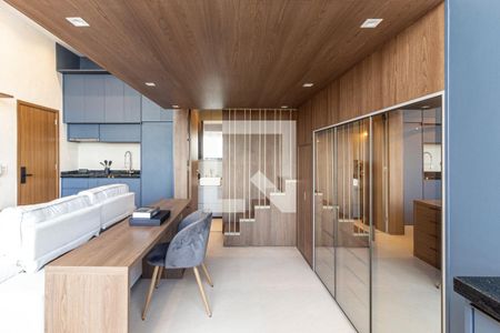 Sala de kitnet/studio para alugar com 1 quarto, 38m² em Consolação, São Paulo