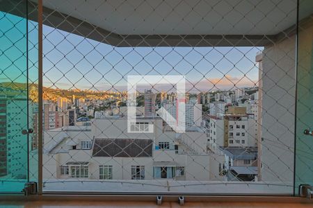 Apartamento à venda com 2 quartos, 144m² em Coracao de Jesus, Belo Horizonte