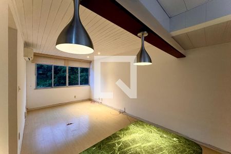 Sala/cozinha de apartamento à venda com 2 quartos, 70m² em Laranjeiras, Rio de Janeiro