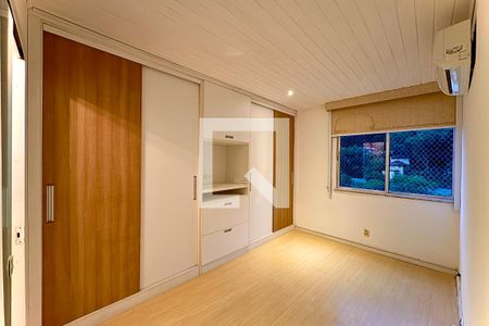 Suíte de apartamento à venda com 2 quartos, 70m² em Laranjeiras, Rio de Janeiro