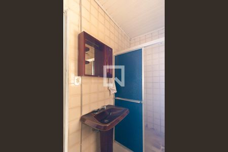 Banheiro social de casa para alugar com 1 quarto, 80m² em Vila Santa Clara, São Paulo