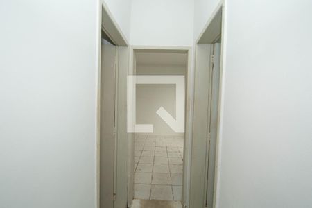 Corredor de casa para alugar com 2 quartos, 40m² em João Pinheiro, Belo Horizonte