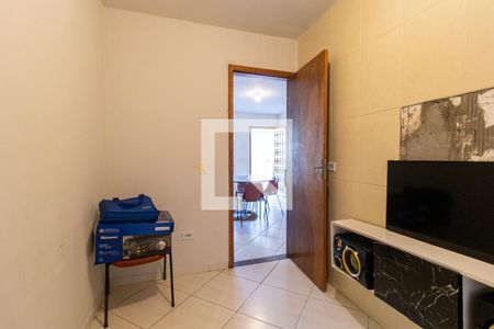 Quarto 1 de casa para alugar com 3 quartos, 80m² em Tatuquara, Curitiba