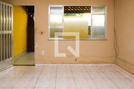 Casa para alugar com 2 quartos, 90m² em Nossa Senhora das Gracas, Nova Iguaçu