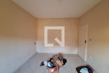 Quarto de casa para alugar com 1 quarto, 120m² em Taquara, Duque de Caxias