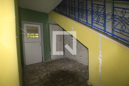 Corredor de casa à venda com 5 quartos, 220m² em Vila Monumento, São Paulo