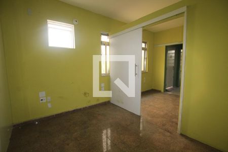 Sala de casa à venda com 5 quartos, 220m² em Vila Monumento, São Paulo