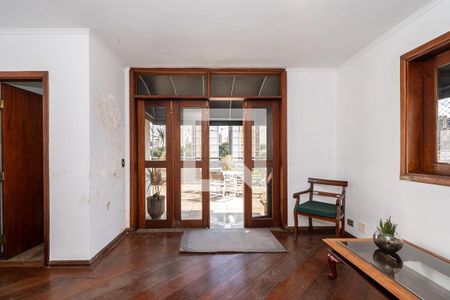 Patio com mesa e cadeiras, vista para a cidade. de apartamento à venda com 2 quartos, 106m² em Cambuci, São Paulo