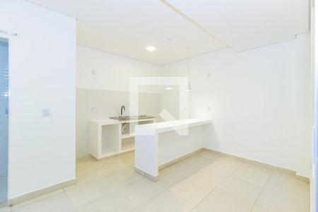 Cozinha de casa para alugar com 1 quarto, 15m² em Jardim Peri, São Paulo
