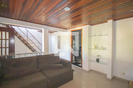 Sala de casa para alugar com 2 quartos, 90m² em Santa Catarina, São Gonçalo