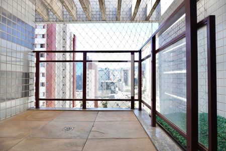 Apartamento para alugar com 2 quartos, 150m² em Santo Antônio, Belo Horizonte