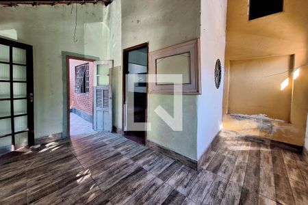 Sala 1 de casa para alugar com 4 quartos, 200m² em Santa Rosa, Niterói