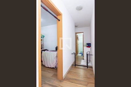 Corredor de apartamento à venda com 2 quartos, 51m² em Jardim Iris, São Paulo