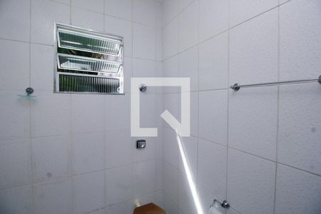 Banheiro de casa para alugar com 1 quarto, 60m² em Vila Lucinda, Santo André