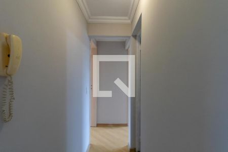 Corredor de apartamento para alugar com 2 quartos, 67m² em Novo Mundo, Curitiba