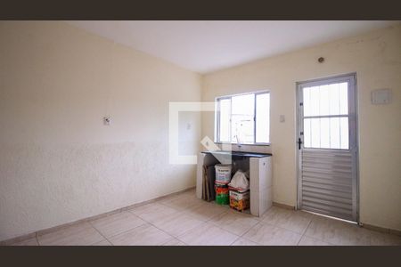 Casa para alugar com 1 quarto, 36m² em Vila Sirene, São Paulo