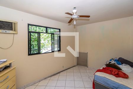 Quarto 1 de apartamento para alugar com 2 quartos, 60m² em Vila Kosmos, Rio de Janeiro