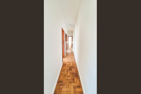 Corredor  de apartamento para alugar com 3 quartos, 71m² em Irajá, Rio de Janeiro