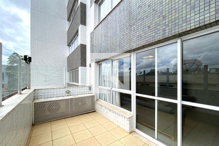Varanda da Sala de apartamento à venda com 4 quartos, 167m² em Santo Antônio, Belo Horizonte