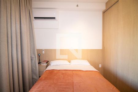 Sala / Quarto - Studio de kitnet/studio à venda com 1 quarto, 28m² em Santo Amaro, São Paulo