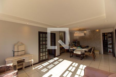 Casa de Condomínio para alugar com 4 quartos, 260m² em Engenho do Mato, Niterói