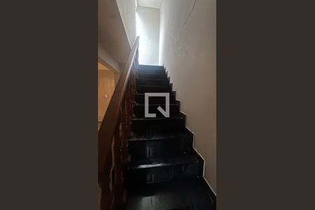 Escada de casa para alugar com 2 quartos, 140m² em Santo Amaro, São Paulo