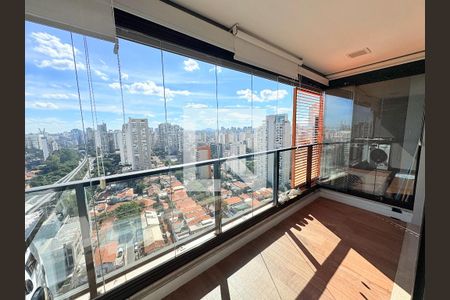 Varanda de kitnet/studio para alugar com 1 quarto, 42m² em Campo Belo, São Paulo