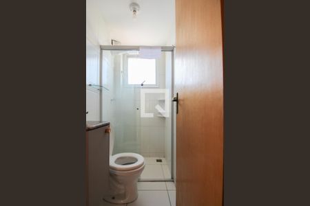 Banheiro da Suíte de apartamento para alugar com 2 quartos, 50m² em Heliópolis, Belo Horizonte
